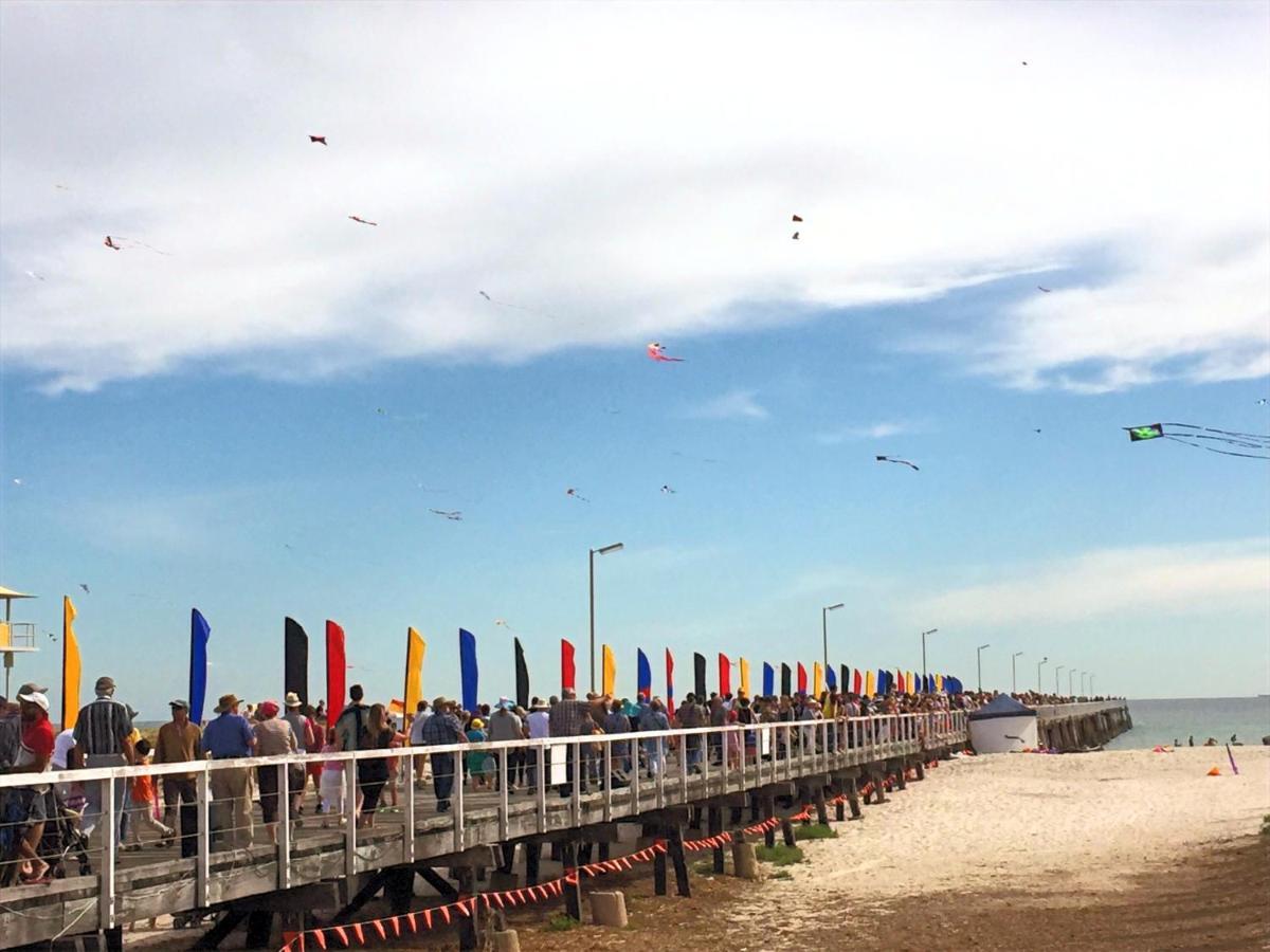 Semaphore Splash Apartments Port Adelaide Eksteriør billede